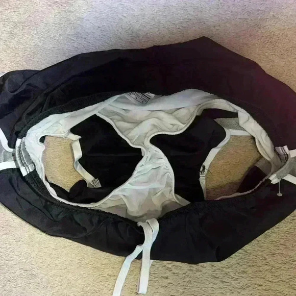 Soffe running shorts, black and white. Size medium. - Picture 4 of 4